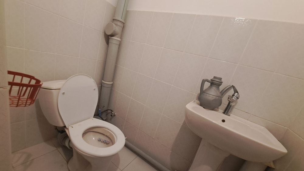 Чирчик шахар 
Пед инститпут ёнида 7 етажкада
#3-хона 1-етаж 
Кварти