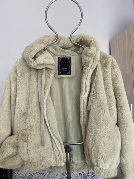 Дамско пухкаво яке тип бомбър