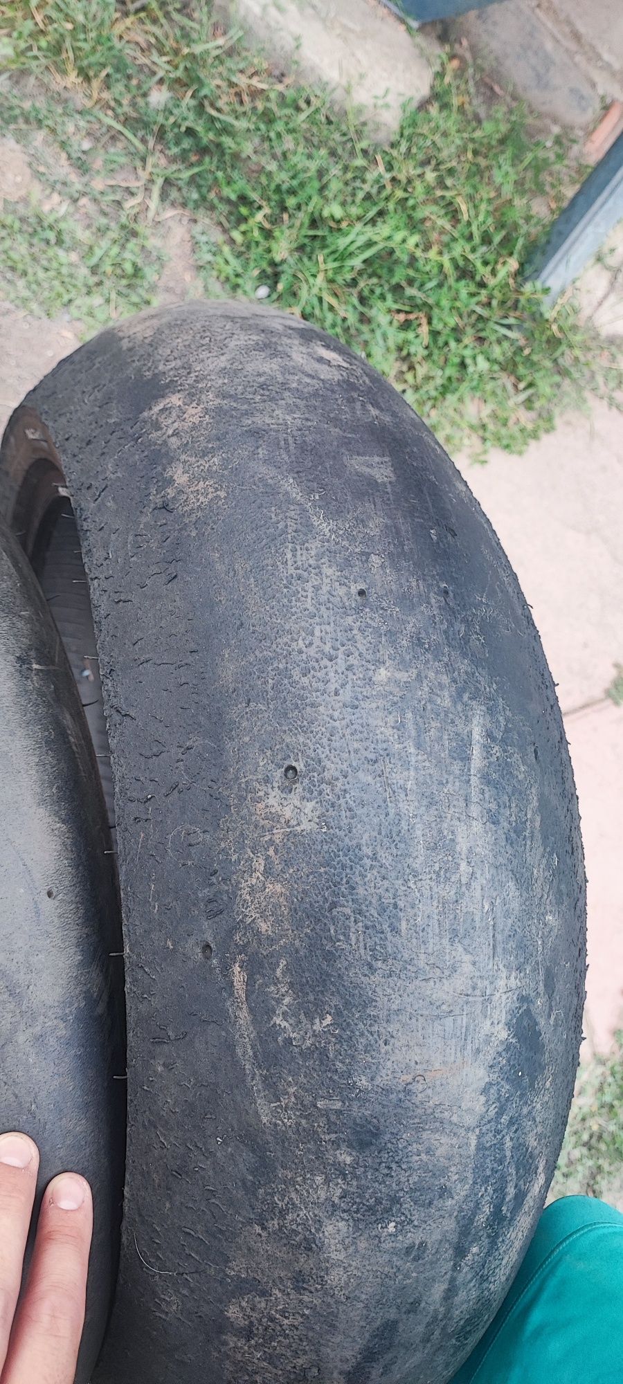 Комплект сликови гуми 200/60 Metzeler/Dunlop