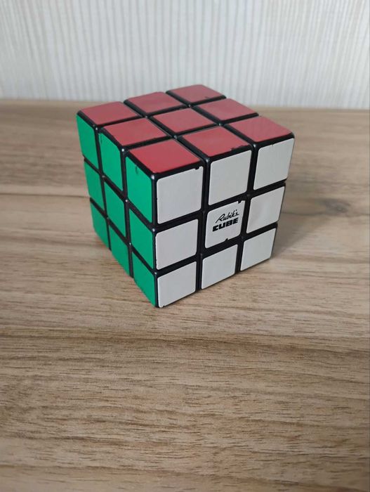 Ретро кубче на рубик