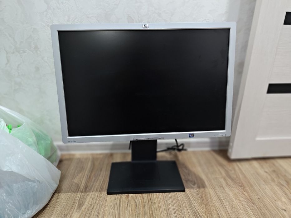 ЖК Монитор HP 24 дюйм hp lp2465