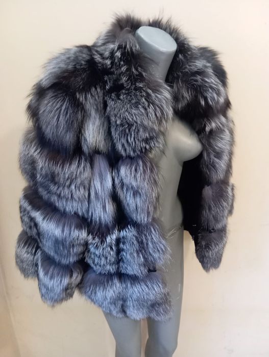 Палто от сребърна лисица
