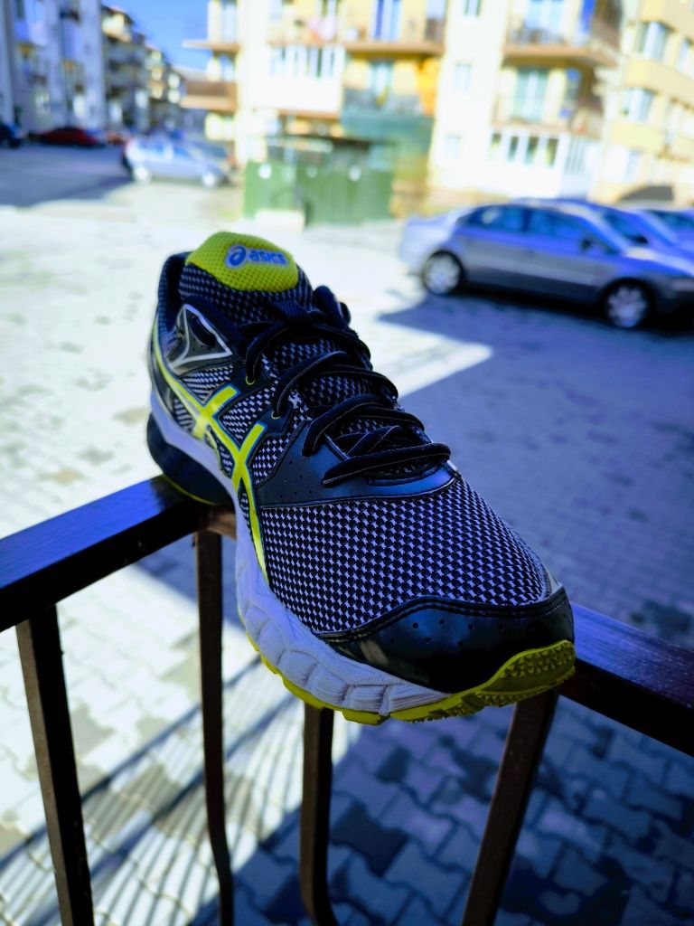 Preț fix,Asics GORE-TEX pt alergare Nr44 Int28cm nu Nike Adidas