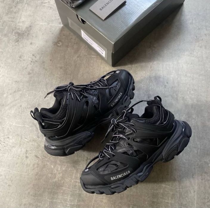 Balenciaga track ( nu jordan yeezy off white )