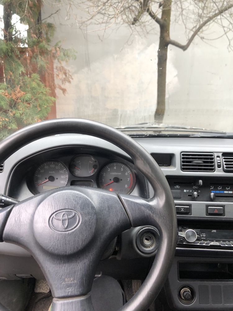 Toyota RAV4 din 2000