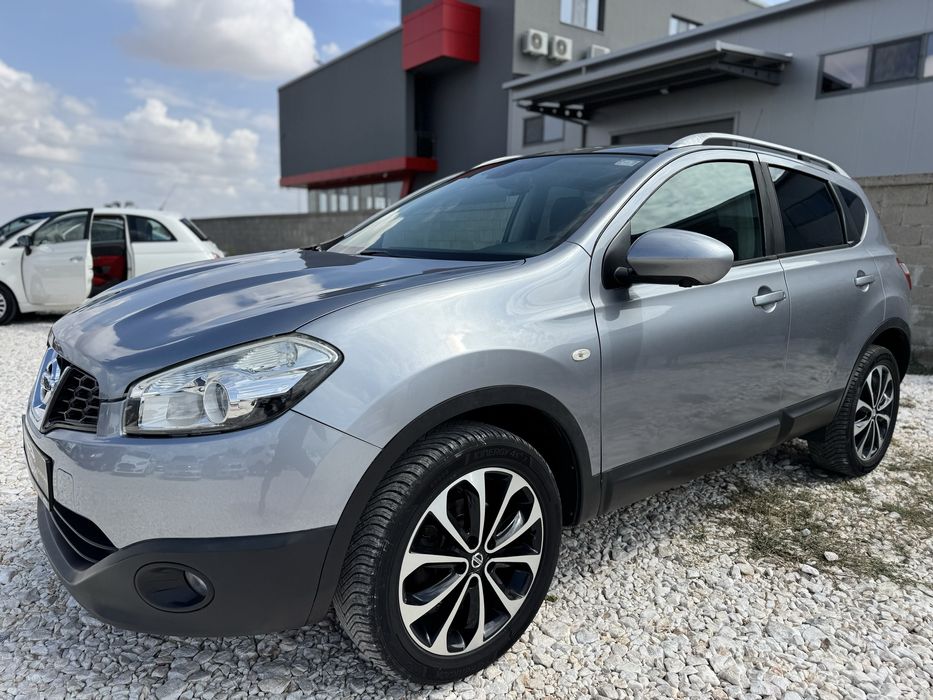 Nissan Qashqai 1.6i 117к.с N-Tech / FULL / Navi 360 / Panorama