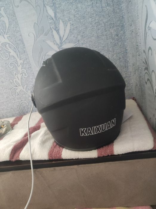 Продам шлем для скутера