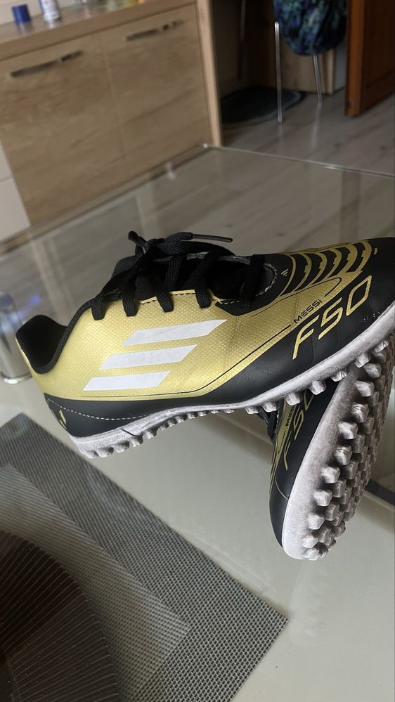 adidas Обувки за футбол F50 Club Messi Turf IG9330 Златист