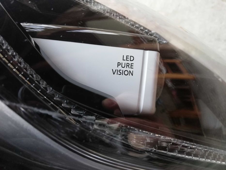 Фар Renault Espace 5 FULL LED десен/ Фар Рено Еспейс LED Оригинален