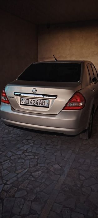 Nissan tiida avtomat