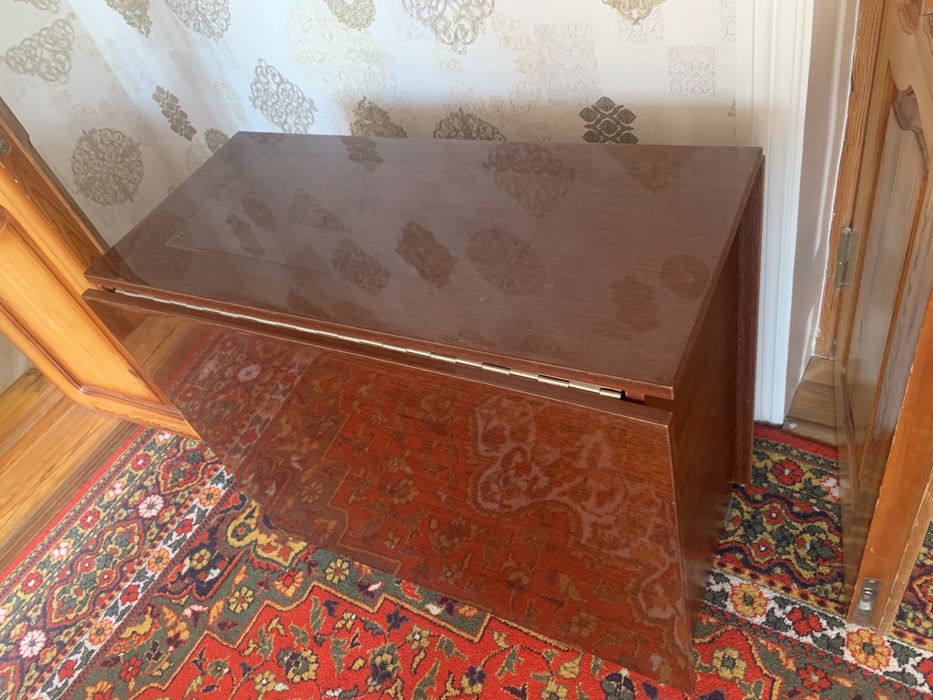 Стол Stol sotilqdi