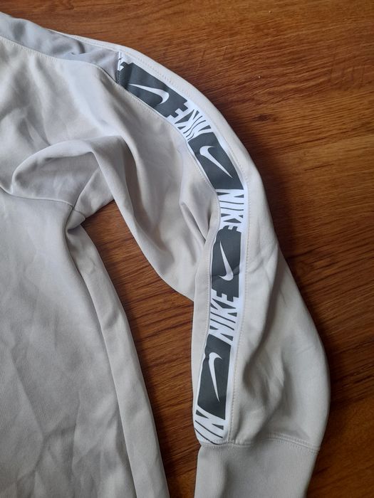 Nike мъжки Суитчър L размер.