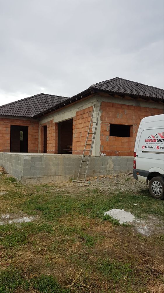 Firmă de construcții