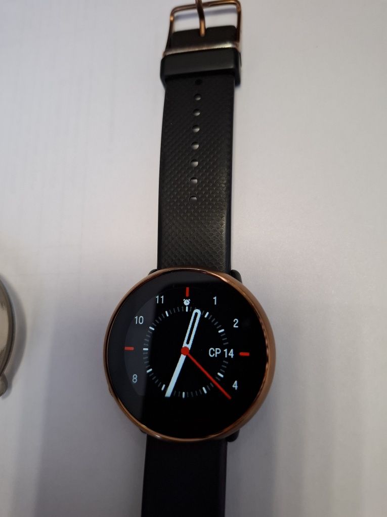 Продам смарт часы Polar ignite