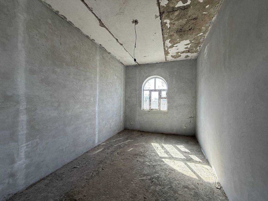 TAYYOR 6 sotiqli hovli sotiladi