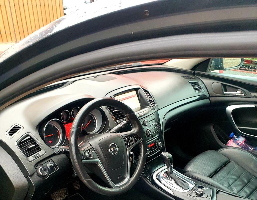 Opel Insignia limousine  2013, motor 2000, diesel. j. OpC. Full 4100€