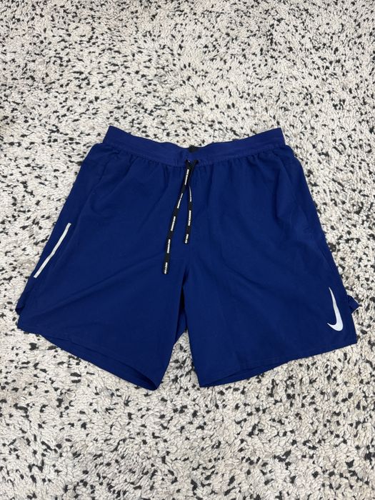Къси панталони с клин NIKE.Размер M