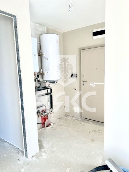 Тристаен апартмент в кв. Хладилника