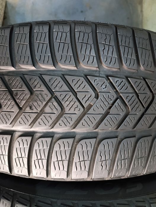 Anvelope de iarnă 255 45 19 Pirelli dot 2023