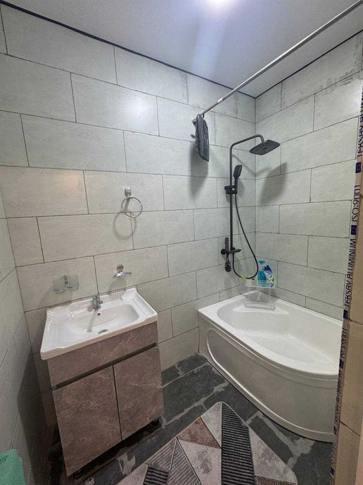 2х ком квартира с новым ремонтом