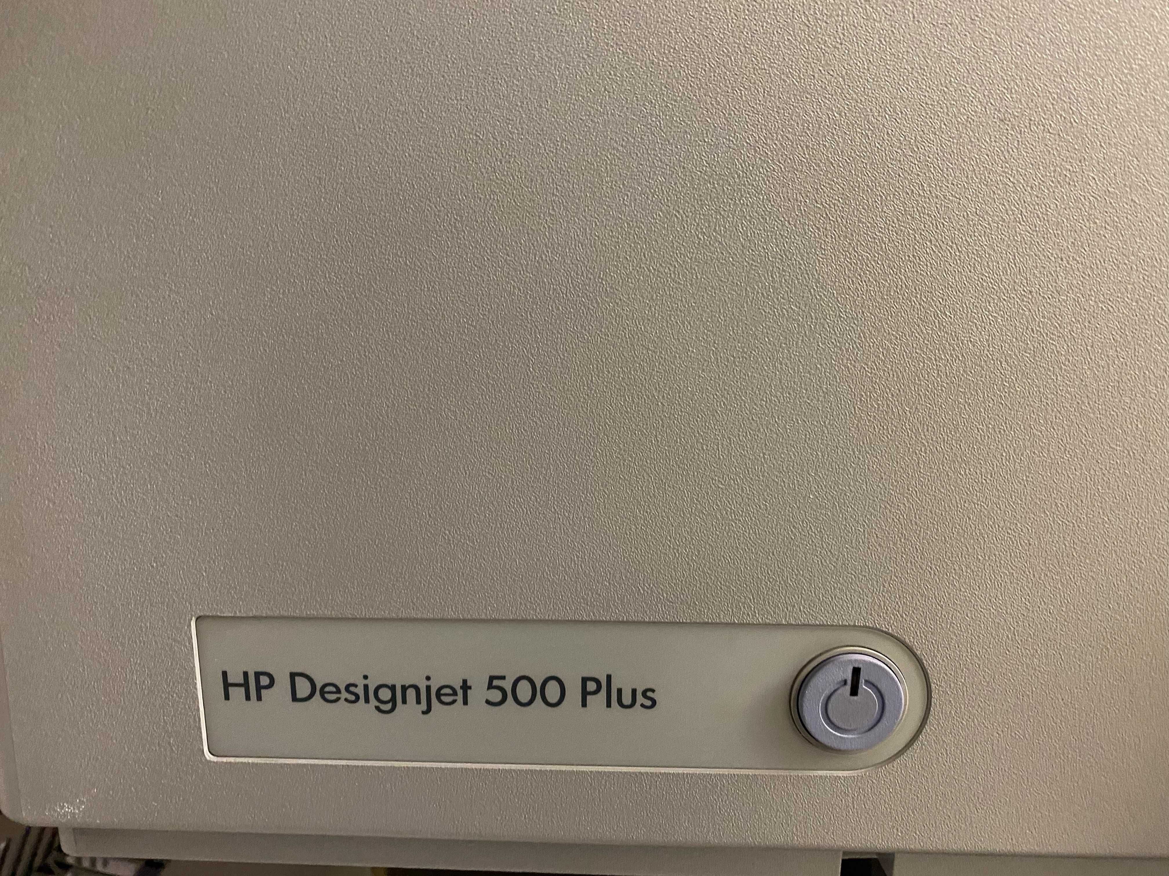НЕРАБОТЕЩ плотер HP Designjet 500 Plus