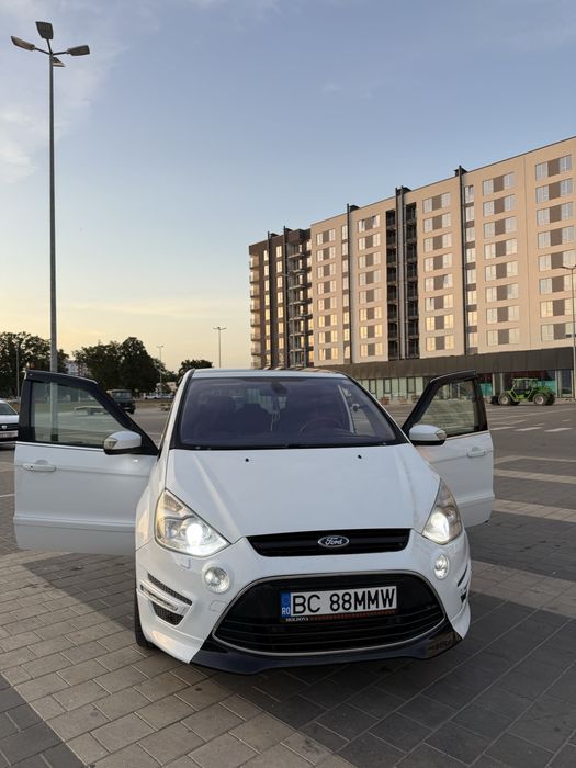 Vând FORD S MAX 2011