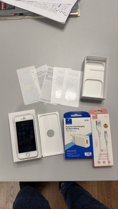 IPhone SE 2017 32GB РАБОТЕЩ