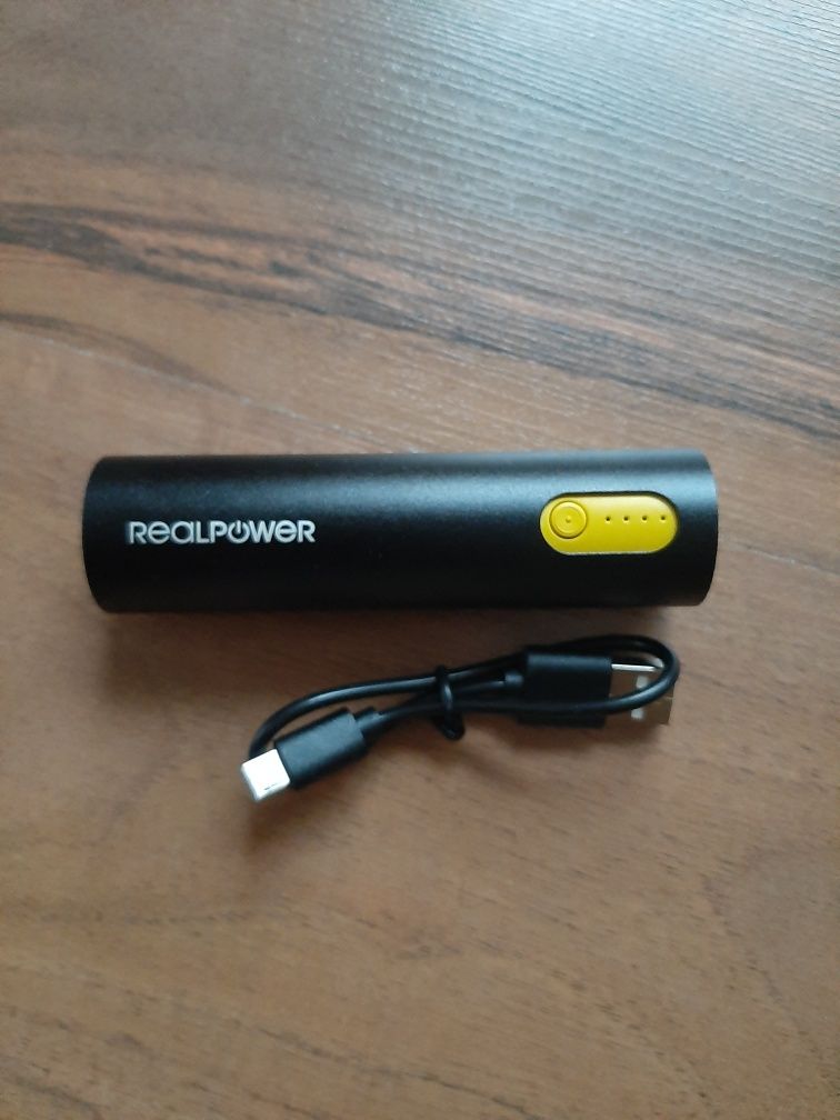 Чисто нова външна батерия Real power-2 600mah