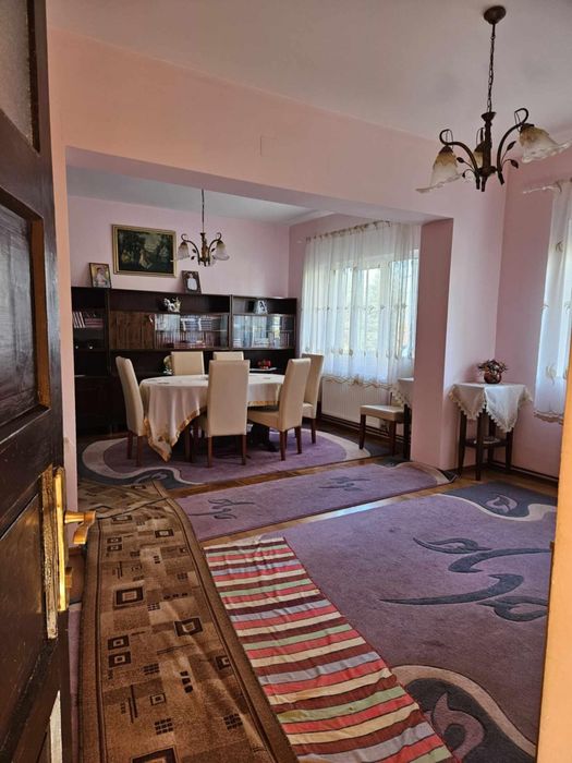 Casa una sau doua familii