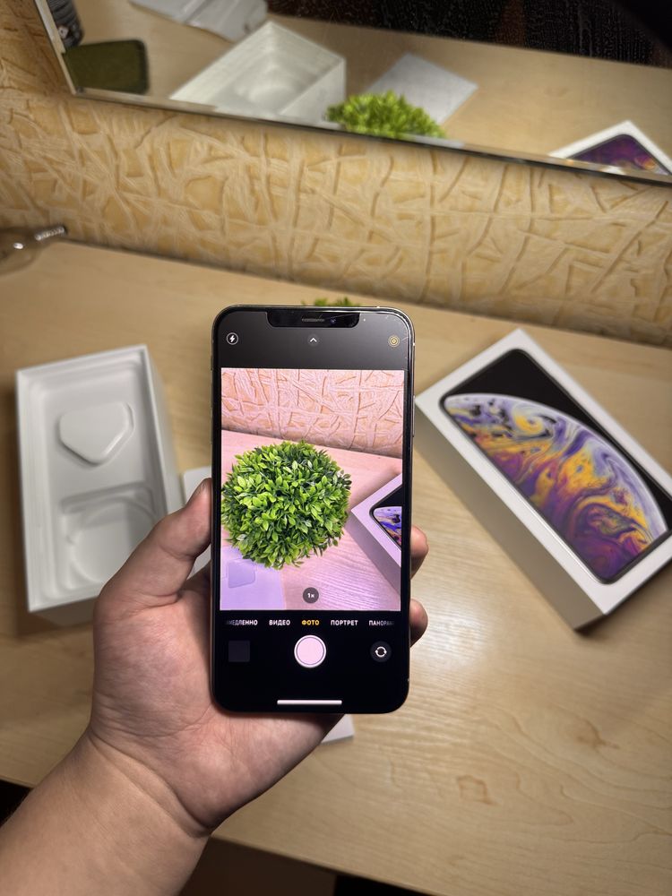 iPhone Xs Max 256GB в отличном состоянии!