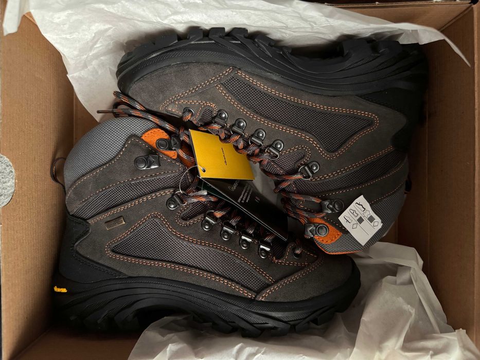 Нови трисезонни обувки Garsport Madrid Gir Waterproof, номер 38.