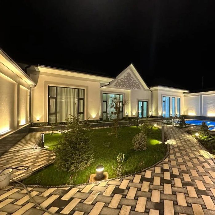 oqtosh dacha  (quyoshga yaqin joyda joylashgan)