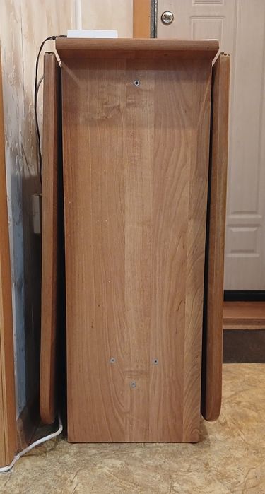 Продам стол книжка