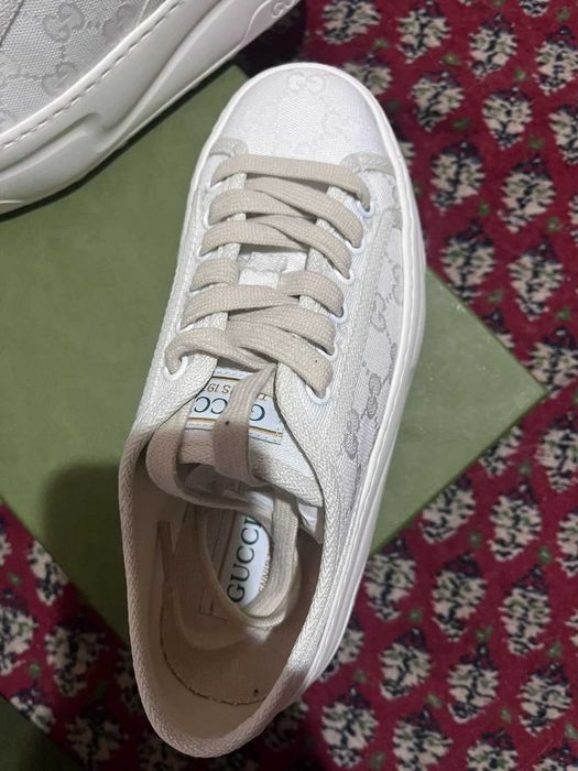 Дамски кецове - Guess!