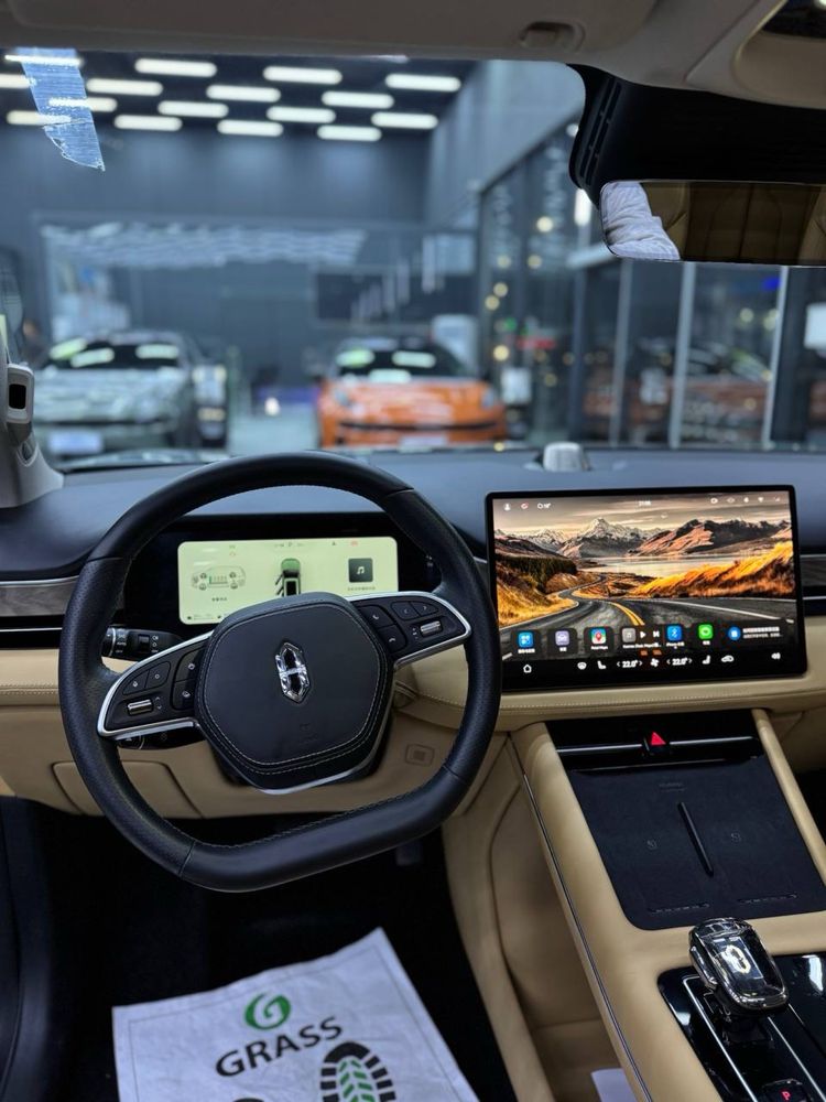 Huawei aito m7 6 месная