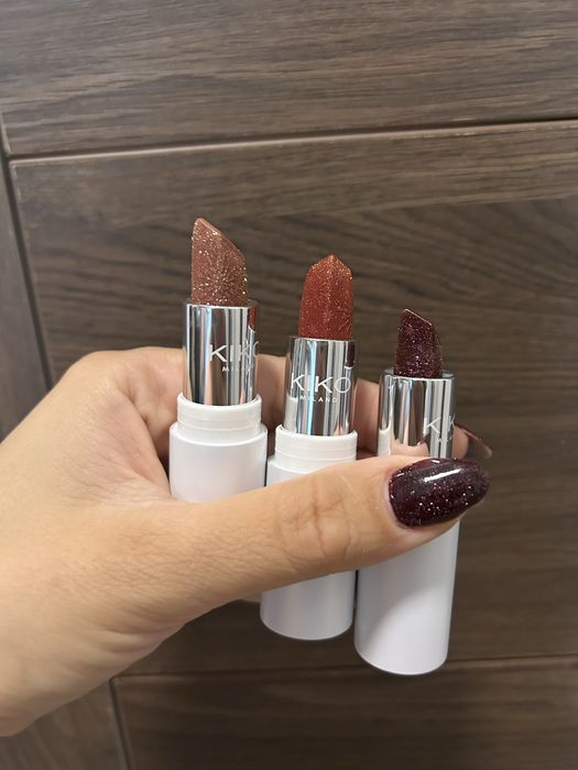 Kiko Milano Snow Kissed бляскаво червило за устни,3 цвята