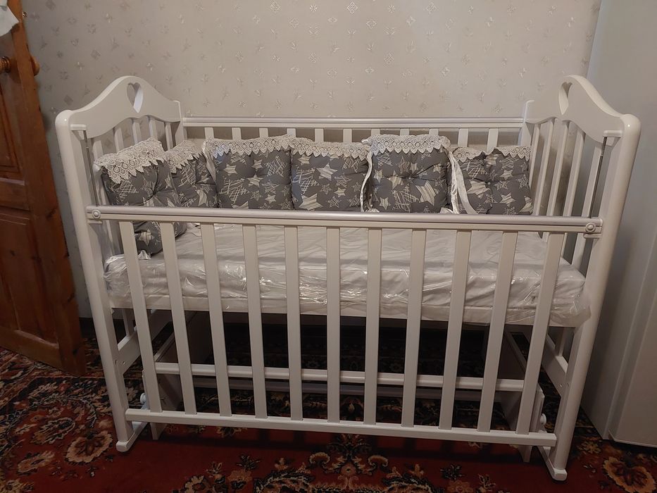 Продам детскую кроватку