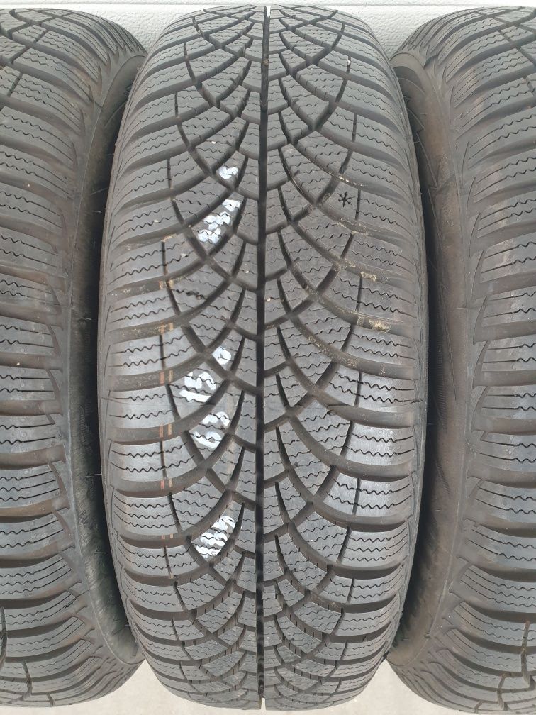 Зимни гуми 4 броя GOODYEAR UltraGrip9 185 65 R15 дот 2815