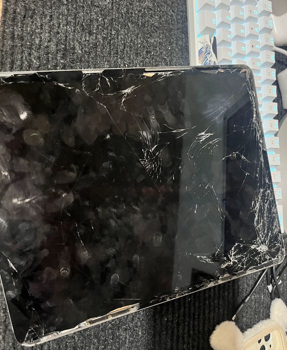 iPad Pro 12.9 Gen 3 (A1895) - Ecran Spart - Baterie 89%