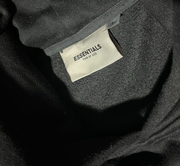 Essentials Fear of God hoodie – минимализъм, стил и комфорт
