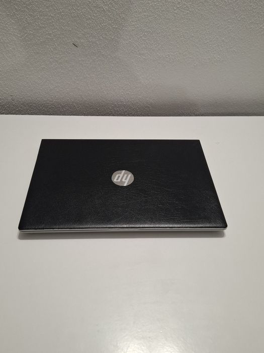 Laptop Hp cu i5 generatia a 8 a , windows 11