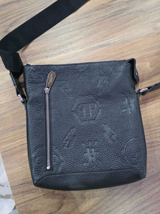 Filip plein  естествена кожа закупена от официалния сайт на марката.