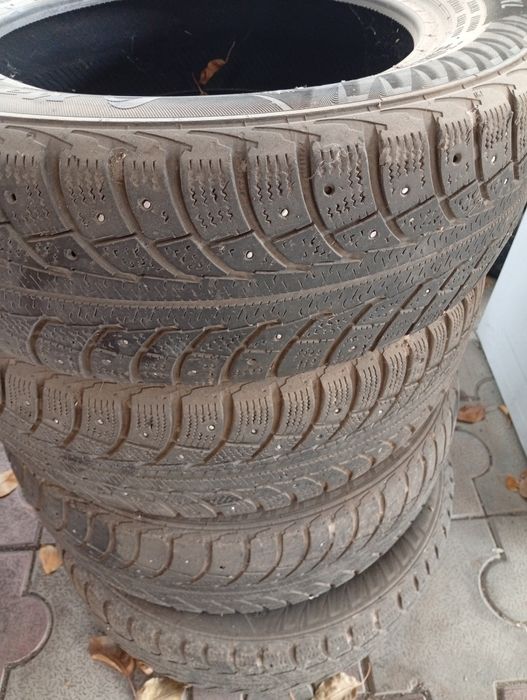 Продам комплект зимней резины б/у
