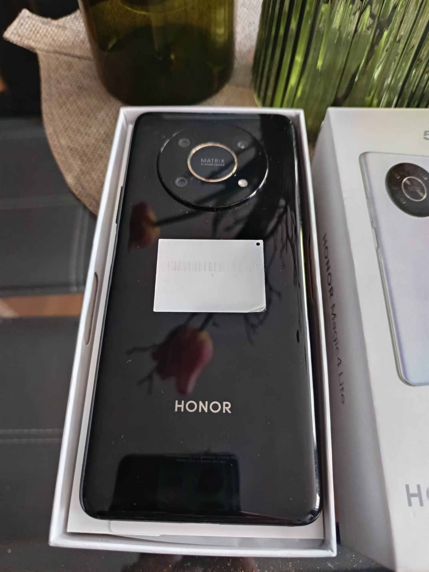 Продавам HONOR Magic4 Lite