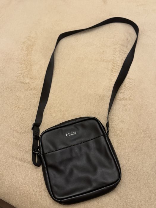 Мъжки чанти GUESS
