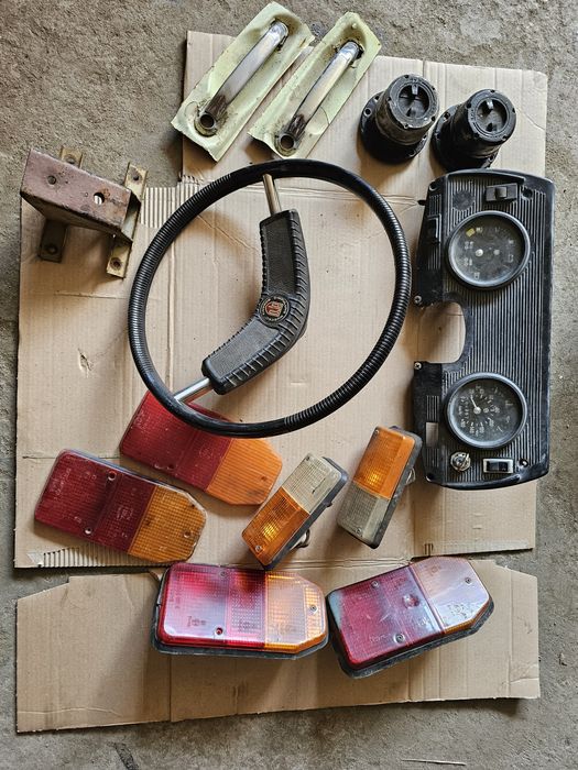 Piese aro.   .     .