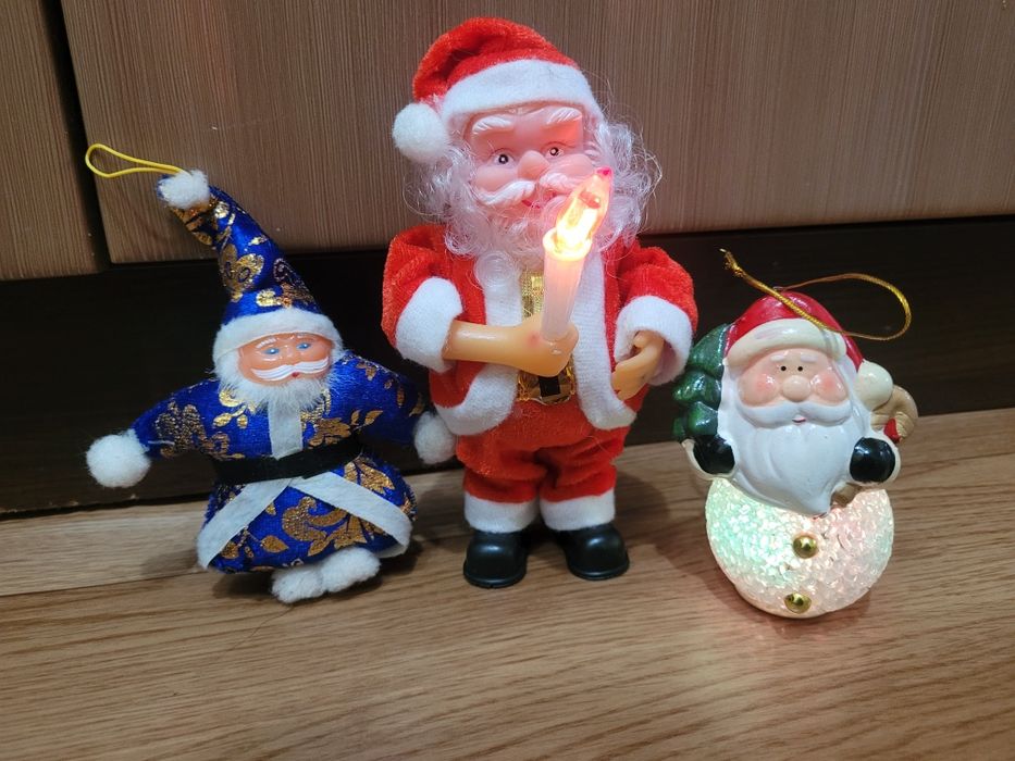 Игрушки Дед морозы и Снеговик