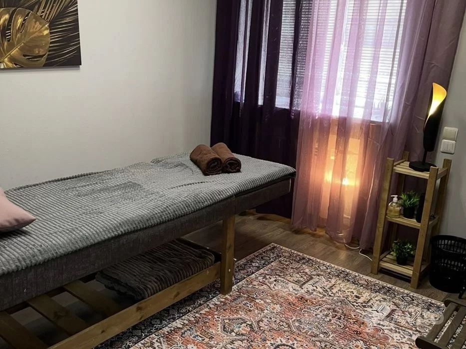 На выезд массаж или у тебя