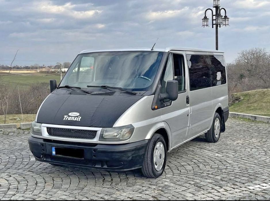 Ford Transit 8+1