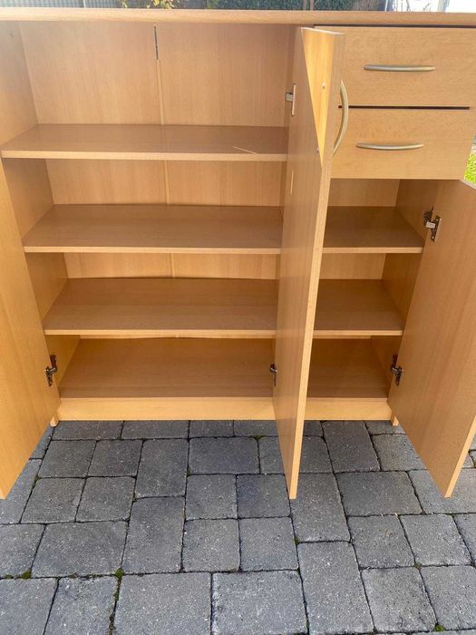 Vând comode în stare foarte bună